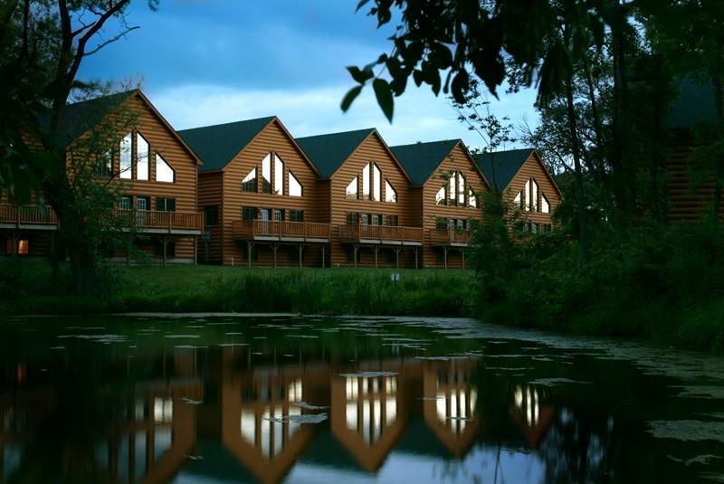 Grand Bear Resort At Starved Rock Utica Exterior foto